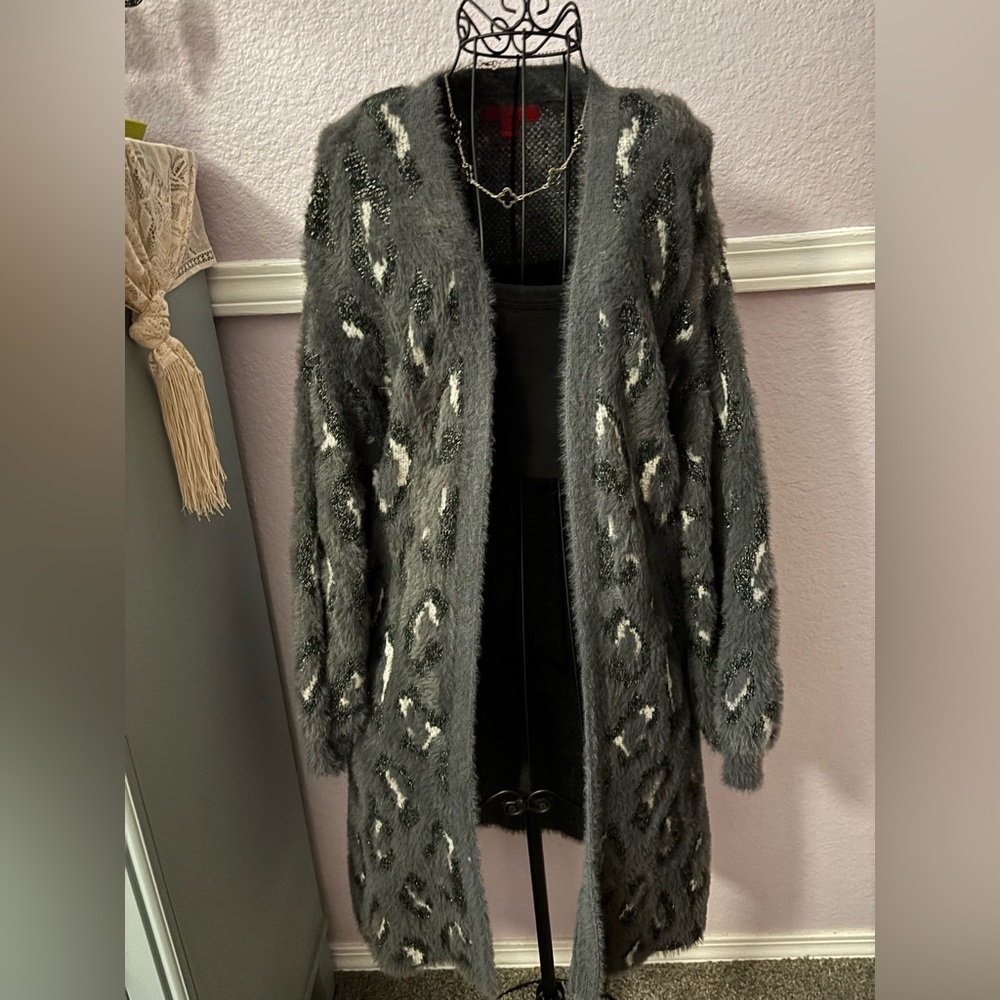 Women’s Gray and Black Fuzzy Leopard Cardigan Size XS